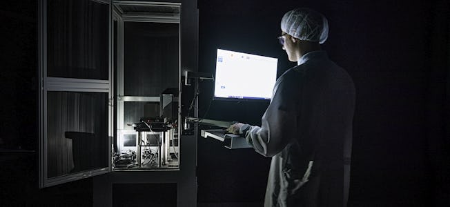 Spectrometer darkroom calibration